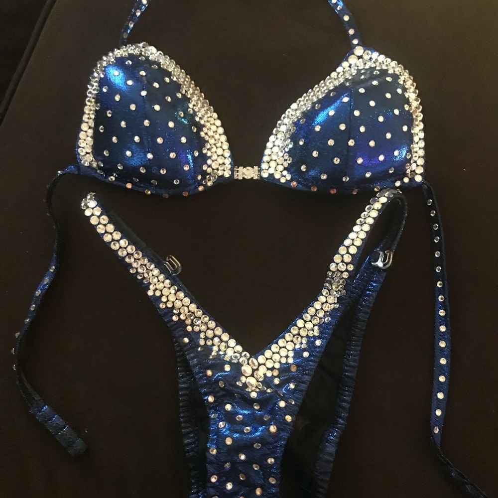 Figure competition posing suit